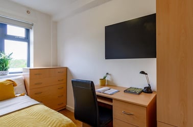 Lower Road, Wapping, London - Image 2